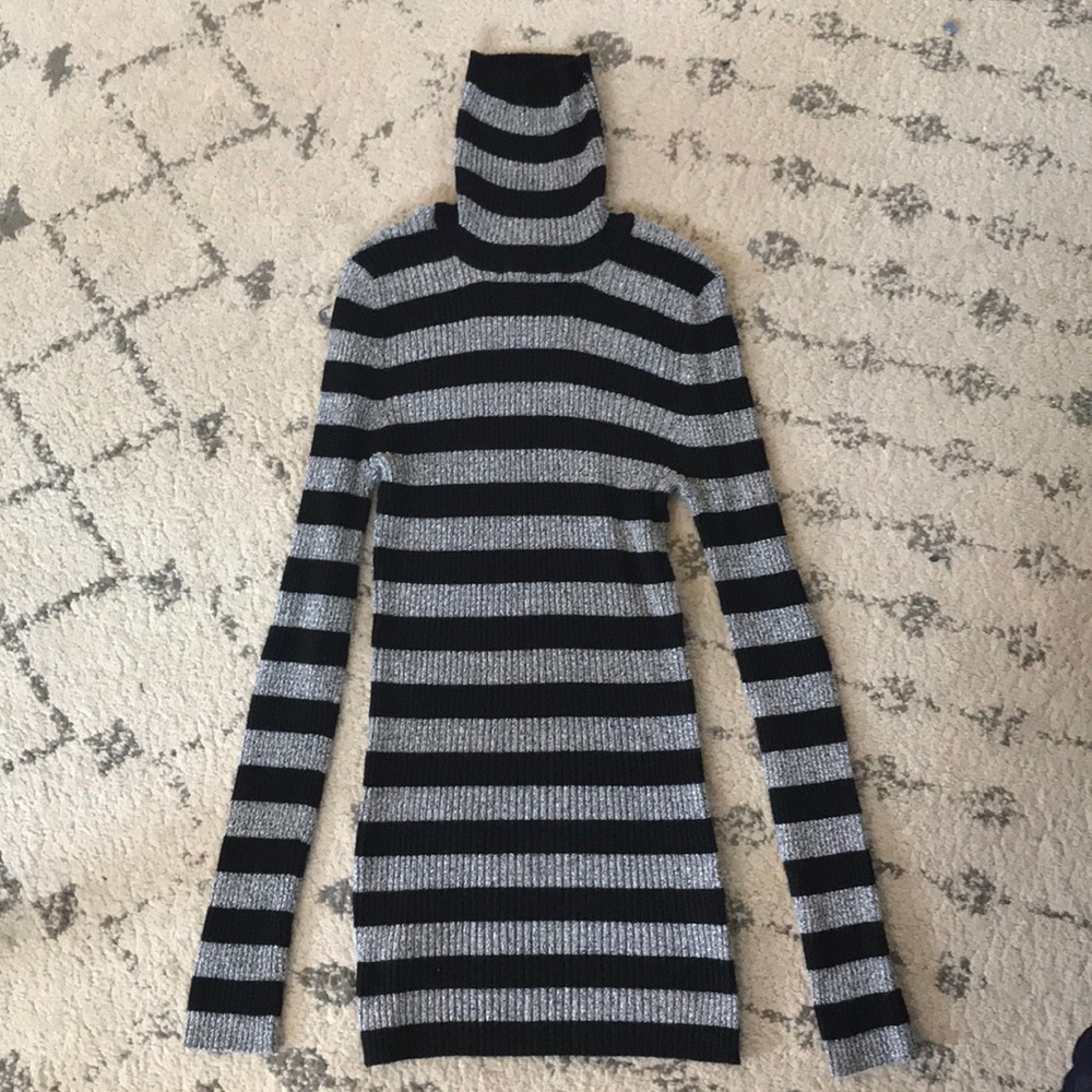 Turtle neck sweater